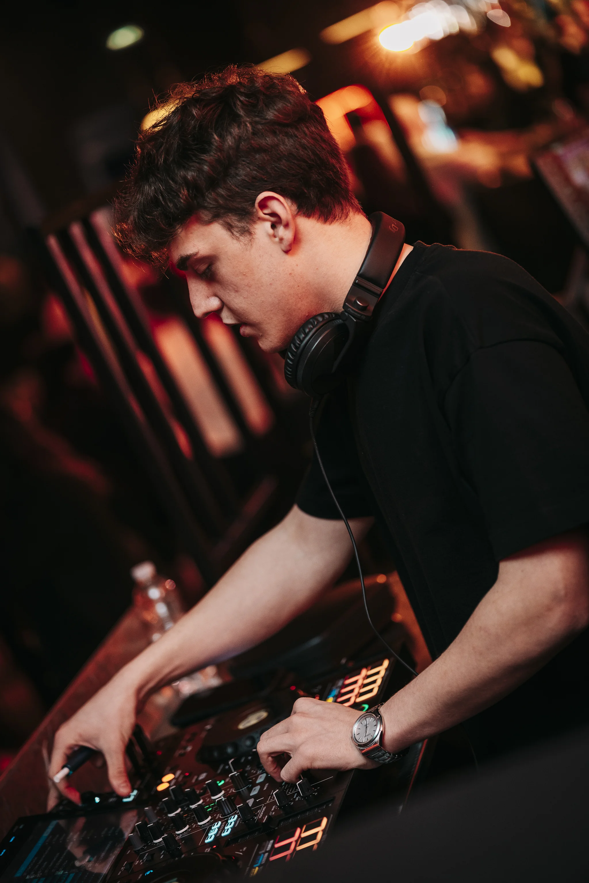 DJ durante un evento